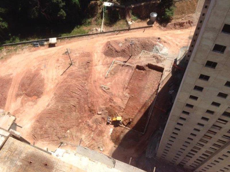 Ilustração artística - Foto Obra Abr/2014 - Piscina